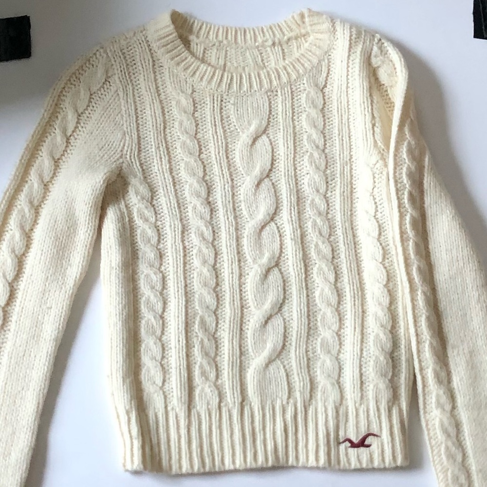 HOLLISTER Sweater